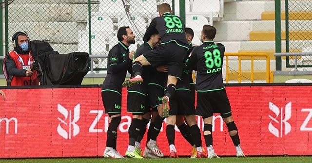 Konyaspor adını çeyrek finale yazdırdı