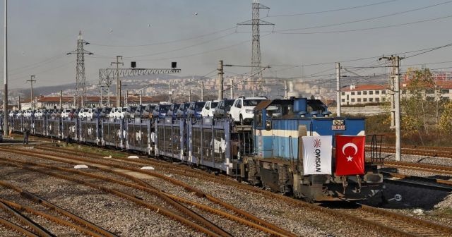 Marmaray ile deniz altından otomobil taşındı