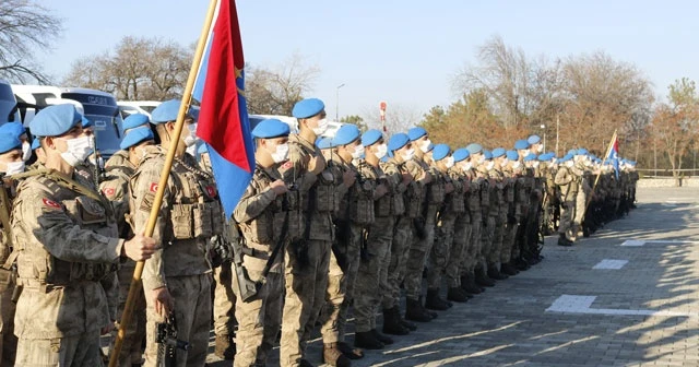 Mehmetçikler düğüne gider gibi Resulayn'a gitti