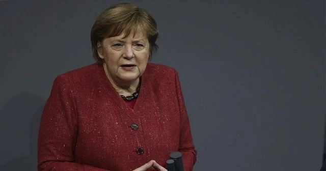 Merkel'den Covid-19'un yeni türüne yönelik uyarı
