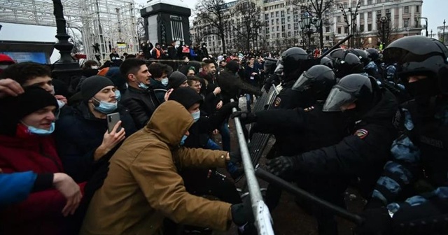 Navalny&#039;in karargah koordinatörü tutuklandı