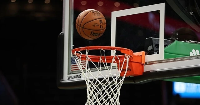 NBA'de Lakers'ın serisine Warriors son verdi