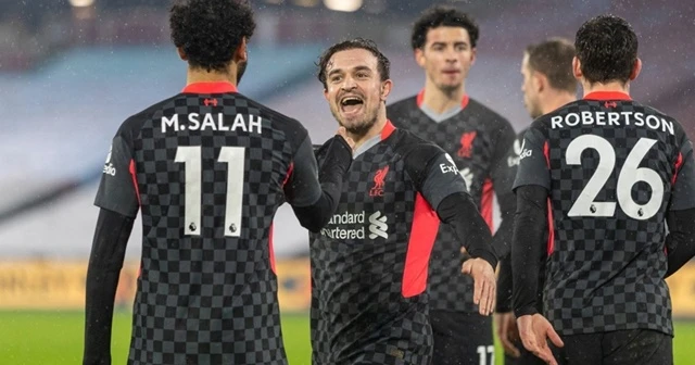 Premier Lig&#039;de Liverpool, 3 puanı 3 golle aldı