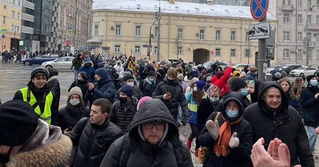 Rusya'da Navalny'ye destek gösterilerinde bin 90 protestocu gözaltına alındı