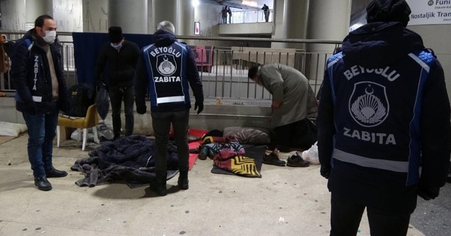 Taksim’de sokakta kalan evsizler otele yerleştirildi