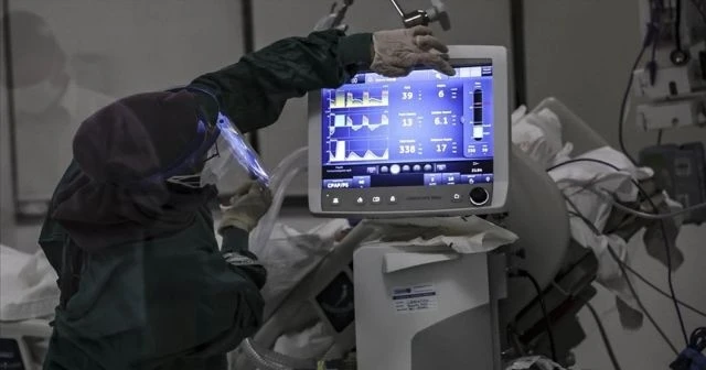 Türkiye’de son 24 saatte 6871 yeni vaka tespit edildi, 129 kişi hayatını kaybetti