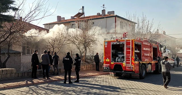 Yalnız yaşayan kadın sobadan çıkan yangında hayatını kaybetti