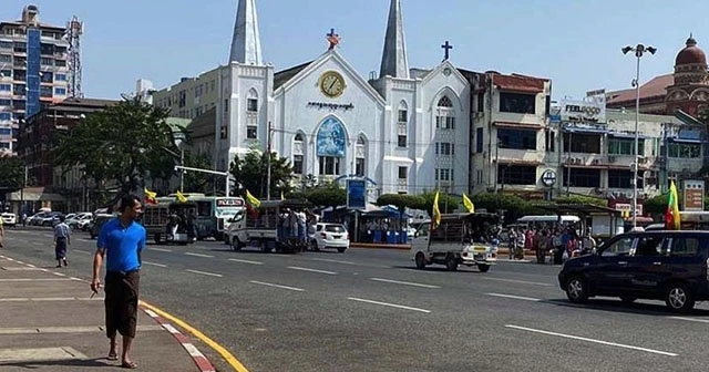 AB, Myanmar'daki askeri darbeyi şiddetle kınadı