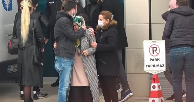 Anne ve oğullarının kardeş gözyaşı