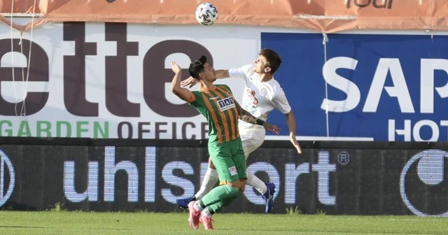 Aytemiz Alanyaspor son dakikada güldü