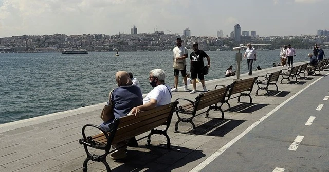 Bakan Koca: 1 Mart'tan itibaren kademeli normalleşeceğiz