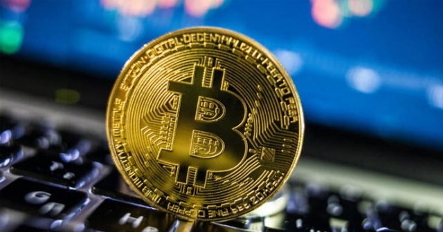 Bitcoin’in değeri 1 trilyon doları geçti