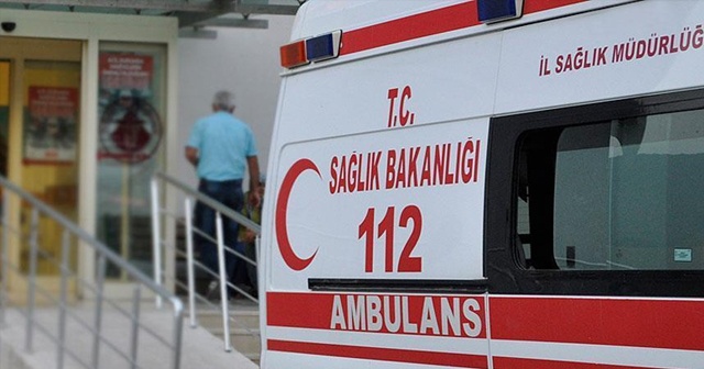 Cinnet geçirdi, eşi ve çocuklarını bıçakladı: 1 ölü, 3 yaralı