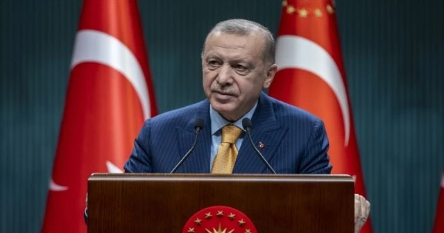 Cumhurbaşkanı Erdoğan&#039;dan önemli çağrı: Gençlerimizi onların ellerine terk etmeyin