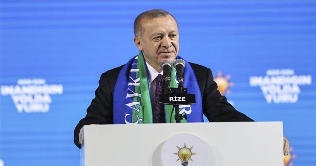 Cumhurbaşkanı Erdoğan: Terör örgütünün başını ezmek boynumuzun borcu