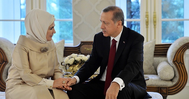 Emine Erdoğan, Cumhurbaşkanı Erdoğan&#039;ın doğum gününü kutladı