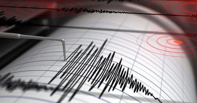 Endonezya’da 6.2 şiddetinde deprem
