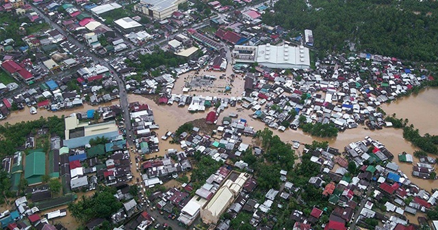 Filipinler&#039;de 51 binden fazla kişi Dujuan Fırtınası nedeni ile tahliye edildi