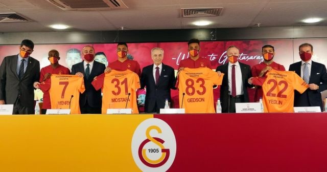 Galatasaray’da imza şov