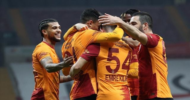 Galatasaray sahasında Erzurumspor&#039;u 2-0 mağlup etti