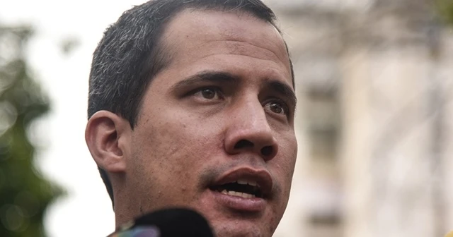 Guaido, 15 yıl boyunca kamu görevlerinden men edildi