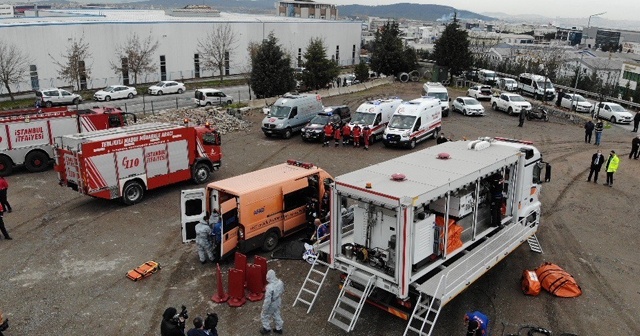 İstanbul&#039;da gerçeği aratmayan deprem tatbikatı!