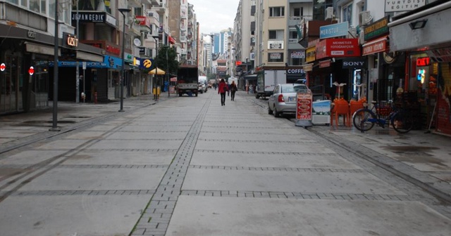 İzmir’de sular çekildi