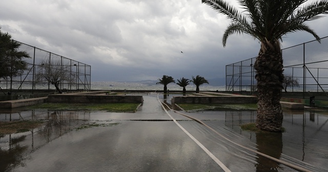 İzmir için fırtına ve kar uyarısı