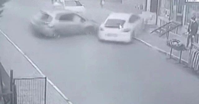 Küçükçekmece'de akıl almaz kaza