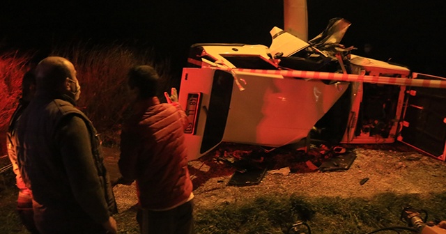 Muğla&#039;da direğe çarpan otomobilin sürücüsü öldü