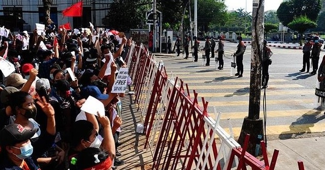 Myanmar darbe karşıtı protestolarda ilk can kaybı