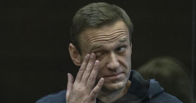 Navalny 3,5 yıl hapis cezasına çarptırıldı