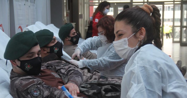 PKK öldürür, Türk polisi hayat kurtarır