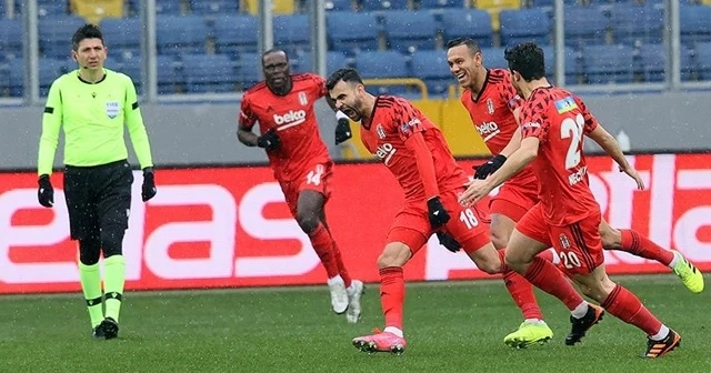 Rachid Ghezzal kariyerinin en parlak dönemlerinden birini yaşıyor