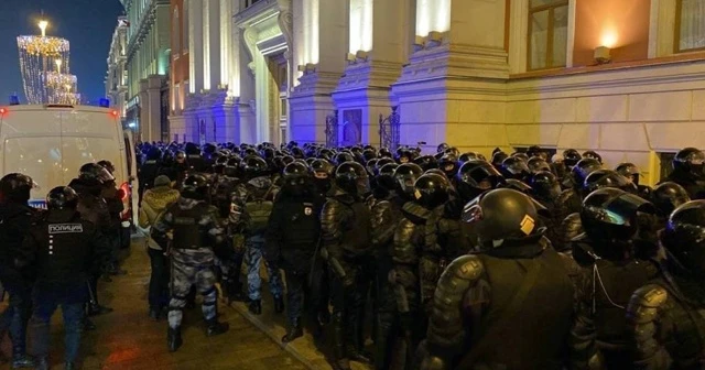 Rusya'da Navalny destekçileri sokaklara döküldü