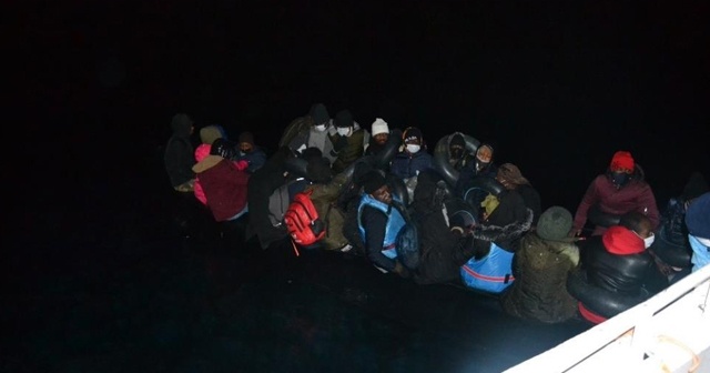 Yunanlılar tarafından geri itilen 36 göçmen kurtarıldı