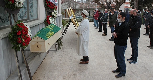 6. kattan düşerek hayatını kaybeden akademisyene son görev