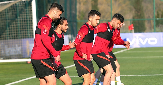 A Milli Futbol Takımı, Letonya maçı hazırlıklarına başladı