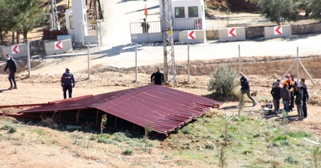 Adıyaman’da çatı uçtu: 1 Ölü