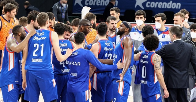 Anadolu Efes THY Avrupa Ligi&#039;nde 16. galibiyetini aldı