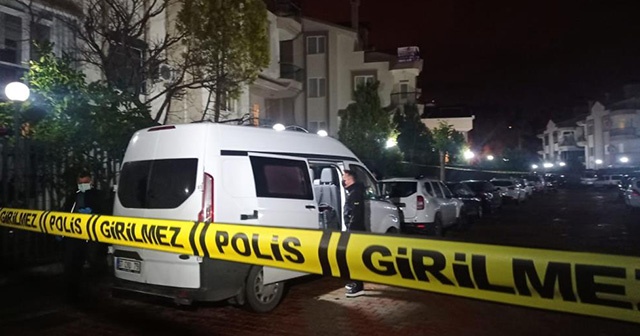 Antalya&#039;da bir evde 4 kişinin cesedi bulundu