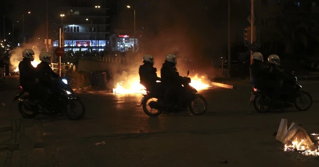 Atina’da sokaklar savaş alanına döndü