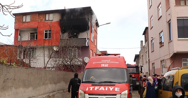 Benzinle sobayı yakmak istedi, evi küle döndü