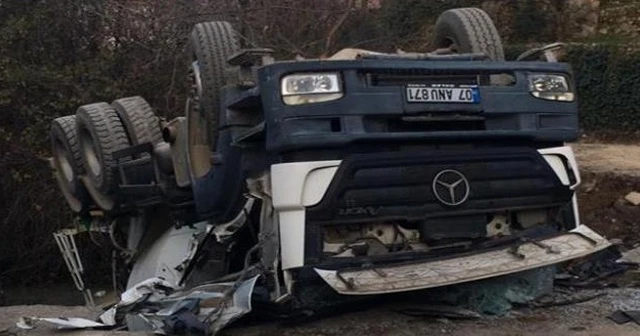 Beton mikseri devrildi: 1 ölü