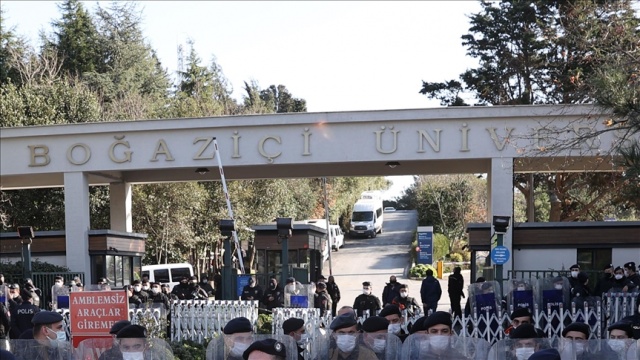 Boğaziçi Üniversitesi’ndeki Kabe fotoğrafının yere serilmesine ilişkin davada ara karar