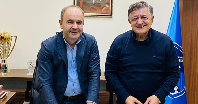 Erzurumspor, Yılmaz Vural ile resmi sözleşme imzaladı