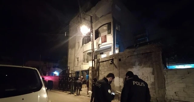 Evlenmelerine izin verilmeyince el ele tutuşup çatıdan atladılar