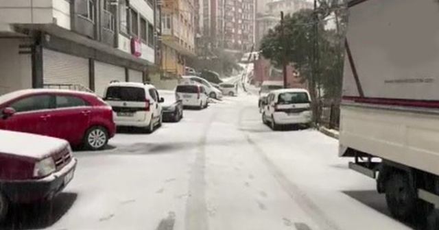 Eyüpsultan’da yollar beyaza büründü, araçlar ilerlemekte güçlük çekti