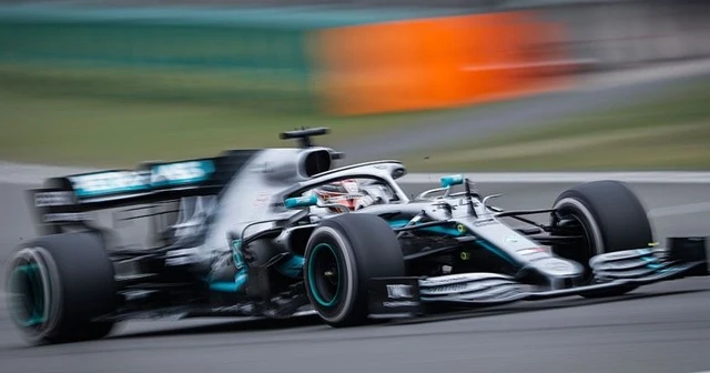 Formula 1'de sezonun ilk yarışında zafer Hamilton'ın