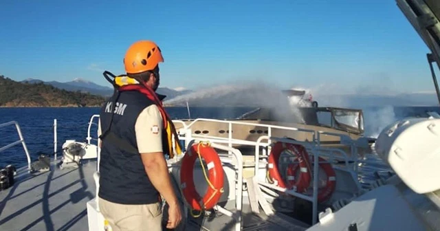 Göcek açıklarında yanan tekneden 4 kişi kurtarıldı